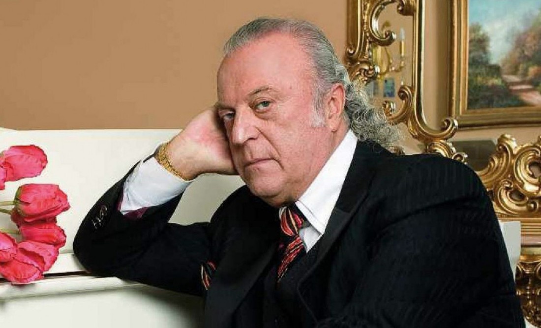 И это не просто фигура речи — в 87 лет недостаток питания действительно может быть опасен. По его словам, ноги уже не держат так, как раньше, и сил становится всё меньше.
