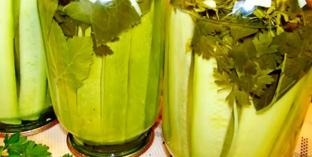 Они могут быть сладковатыми, острыми, пряными. На зиму приготовить такие просто нужно! Нет слов какие вкусные кабачки.