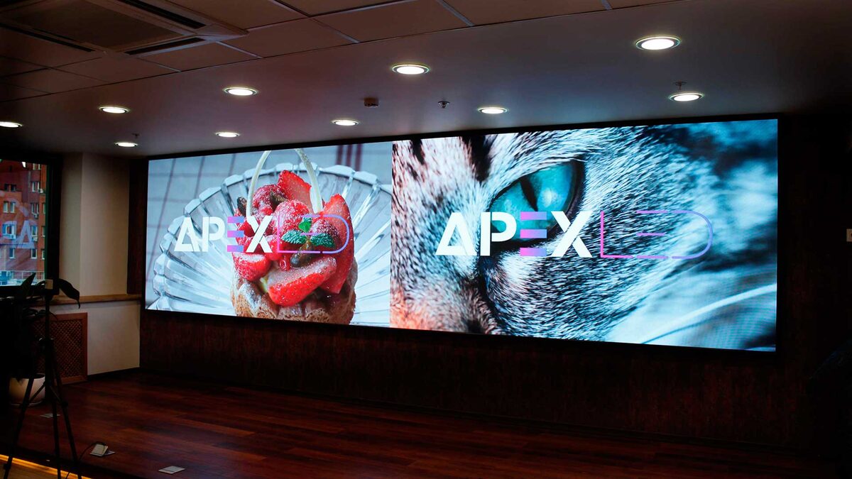 Медиаэкран в помещении