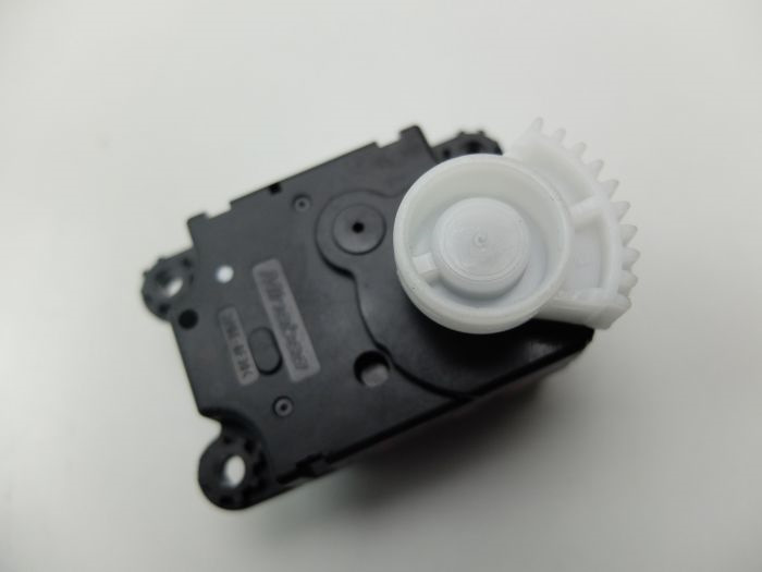 Сервопривод заслонки печки 7701209821 2 шт.