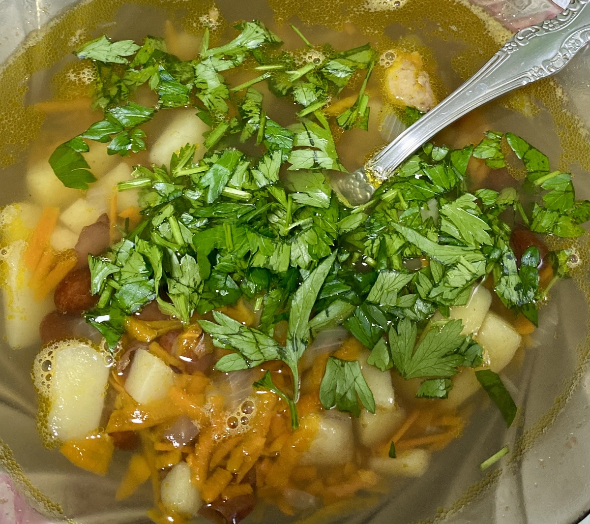 Суп фасолевый на говяжьем бульоне. Фото автора статьи