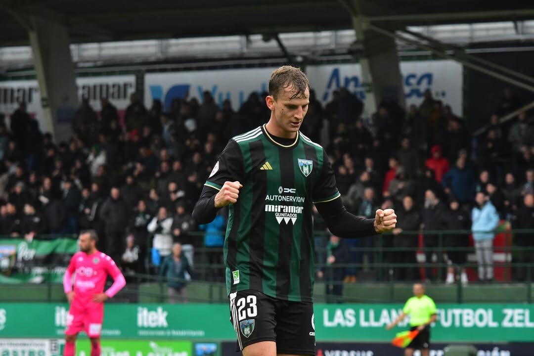 Ефремов в составе "Сестао Ривер"