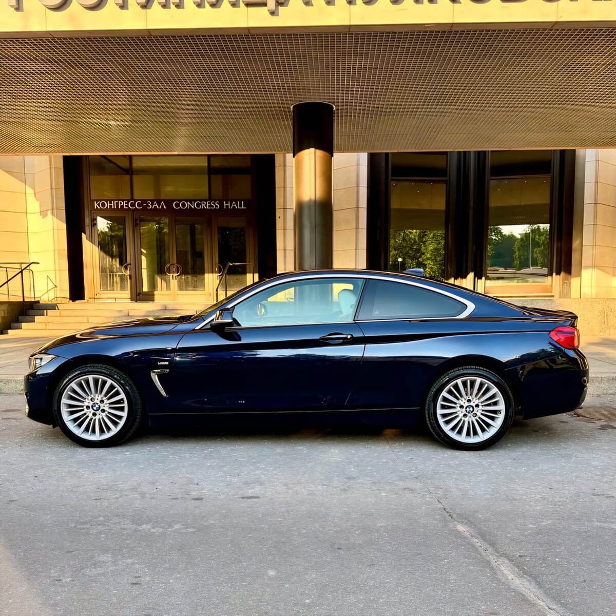 Продаем музейный по состоянию автомобиль