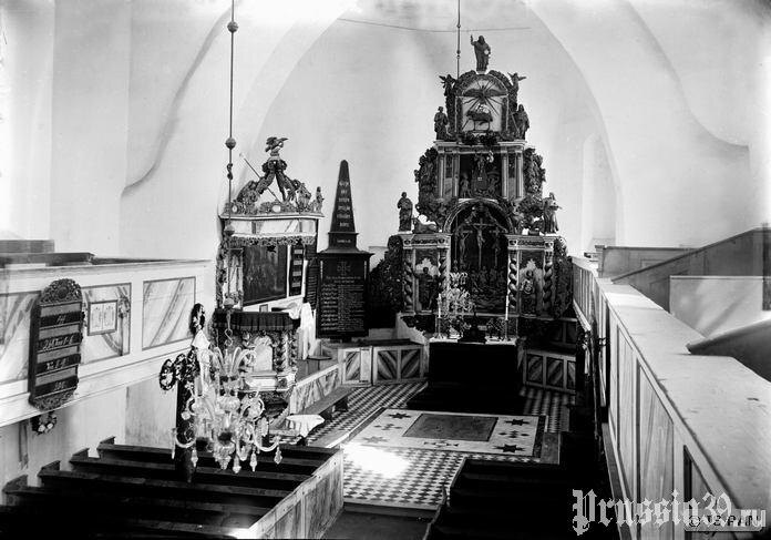 Внутреннее убранство кирхи Тарау. Довоенное фото. Источник: https://www.prussia39.ru/

