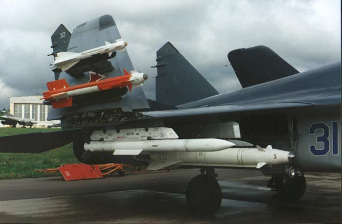 Р-77 под крылом