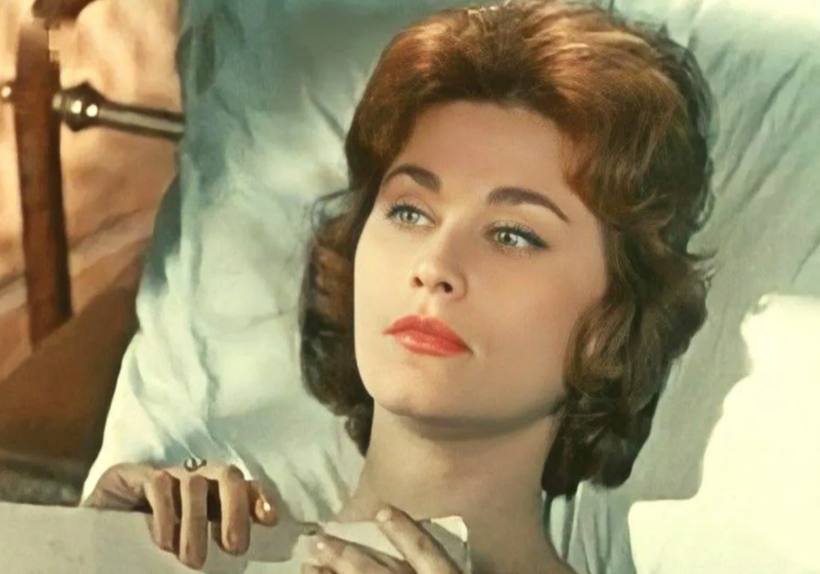 Майя Менглет в фильме "Алёнка"