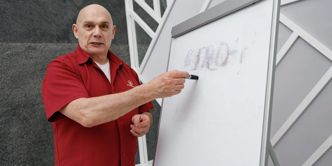 Беспокоит давление в возрасте? Напоминаю про 3 этажа тела! Объяснил, как считать пульс, если решили заняться здоровьем