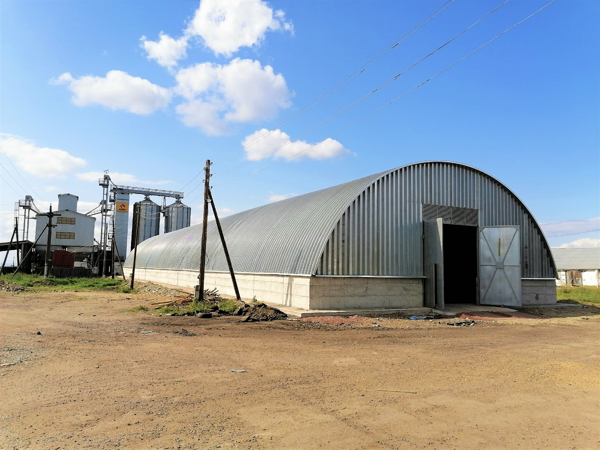 Бескаркасные ангары сельхозназничения.