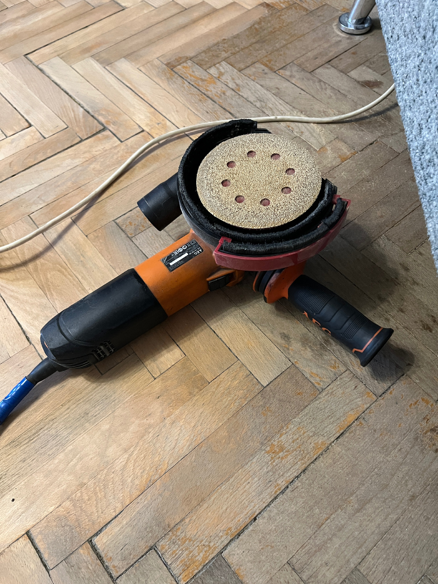 Так выглядит болгарка с насадкой