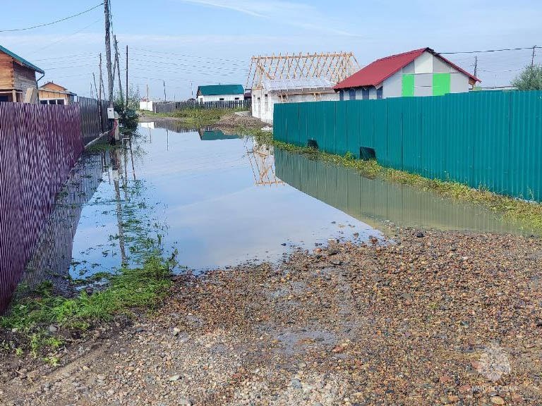     7 жилых домов и 137 дач остаются подтопленными в Красноярском крае после дождей