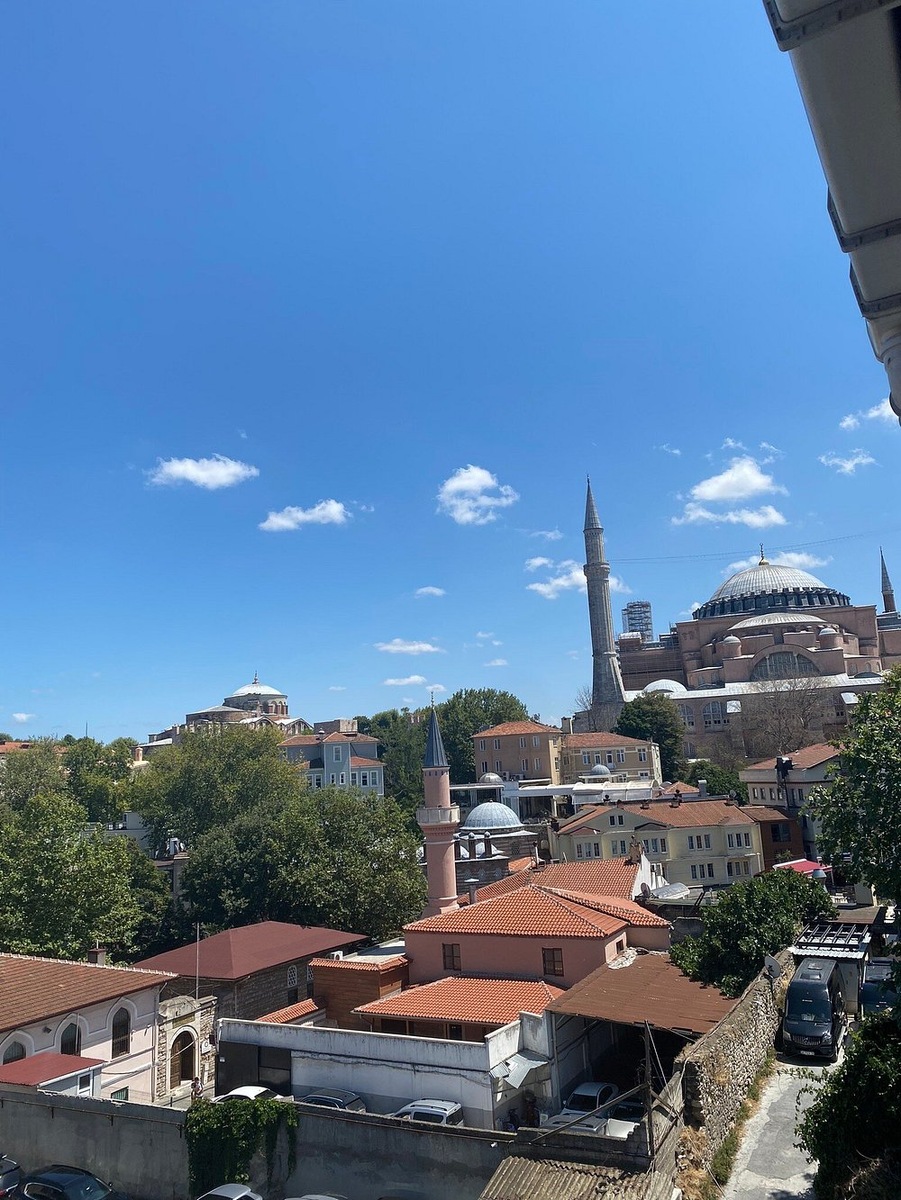 Фото из интернета. Поэтому без дерева)