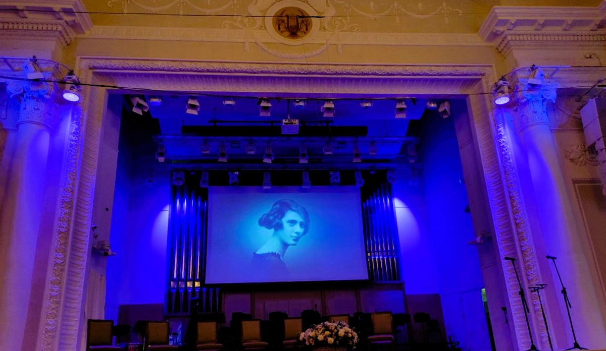 Портрет Véronique Lautard. В России она известна под именем Веры Лотар-Шевченко.