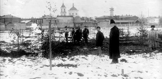 Закладка городского парка под руководством агронома А.И. Дворникова, 1925 г.