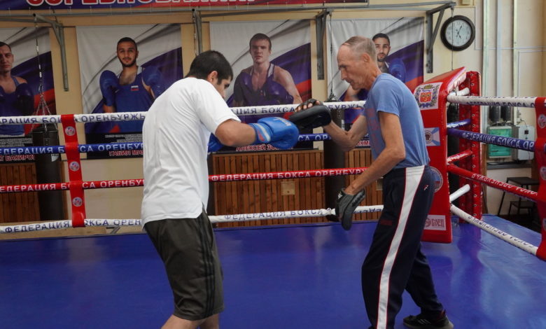 Тренер по боксу Николай Алексин