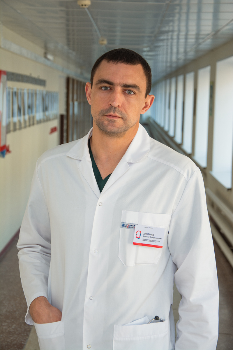 Дмитриев Алексей Владимирович - к.м.н., врач-хирург, начальник хирургической службы ГБУЗ ТО «ОКБ № 1», доцент кафедры факультетской хирургии ТюмГМУ 