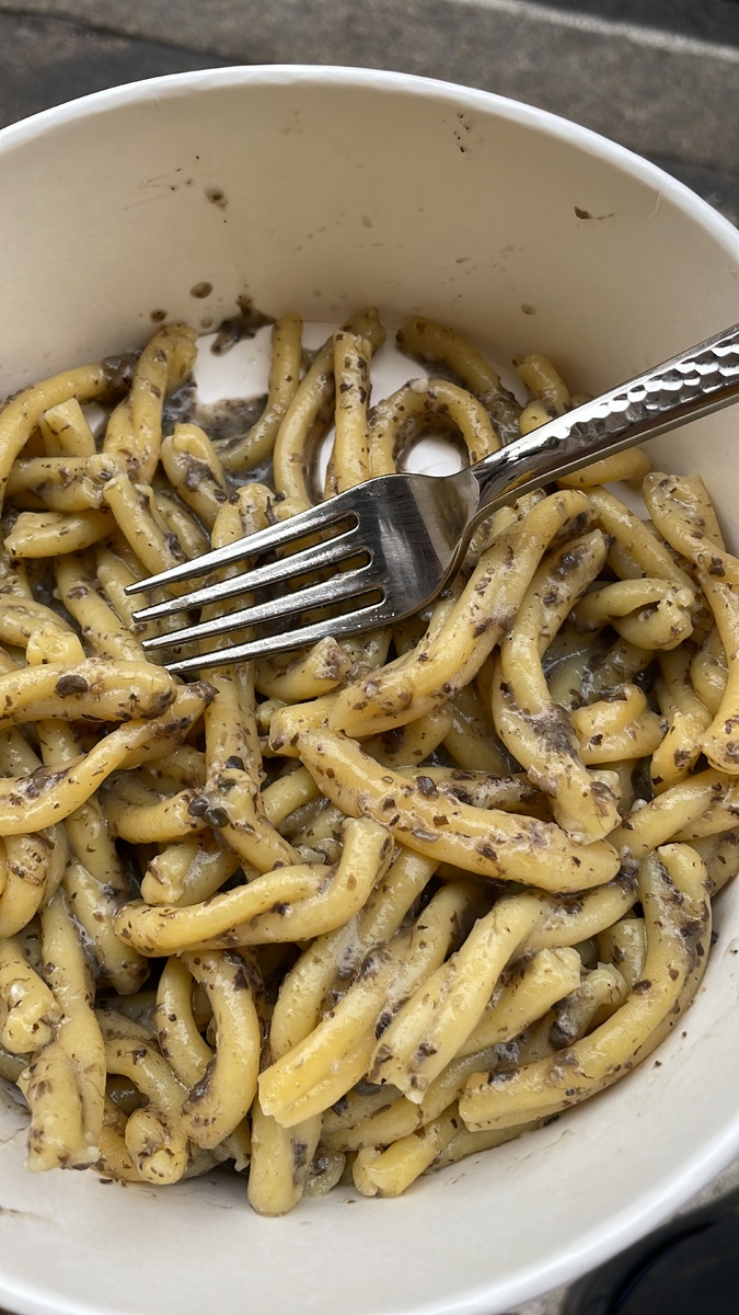 Паста в небольшой траттории 