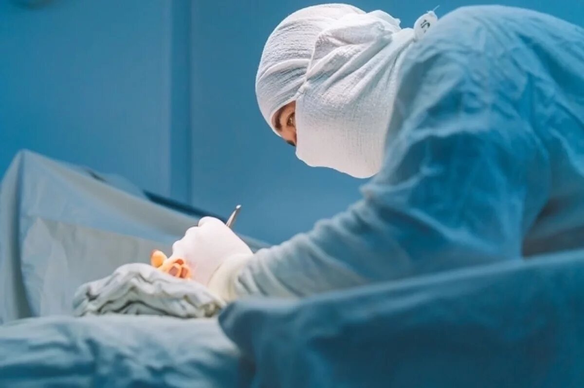    Хирурги выполнили невротомию срединного нерва.