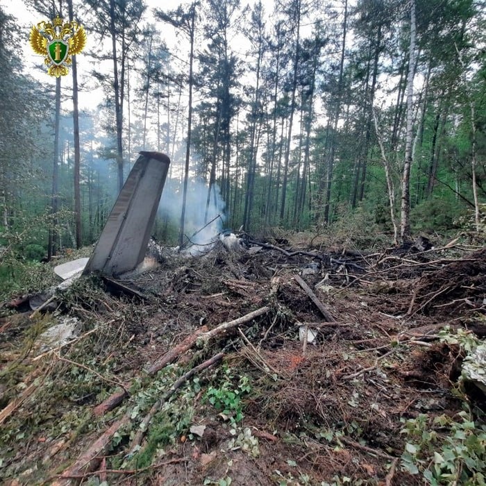 Межгосударственный авиационный комитет (МАК) продолжает расследование причин крушения пассажирского самолета АН-24 авиакомпании "Ангара" в Амурской области. Как сообщает ТАСС, МАК опроверг появившиеся в сети сообщения о том, что предварительной причиной крушения
стал неверный выбор высоты пилотами.