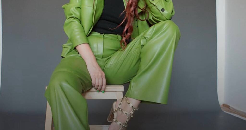 Тренды осени 2025: главные оттенки, которые стоит добавить в гардероб!