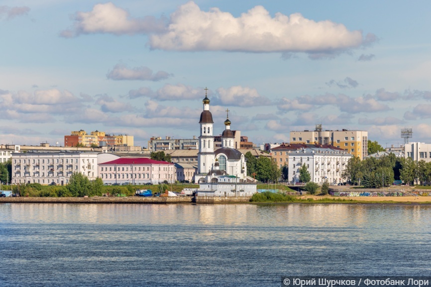 Храм Успения Божией Матери на берегу Северной Двины в Архангельске (2023 год)