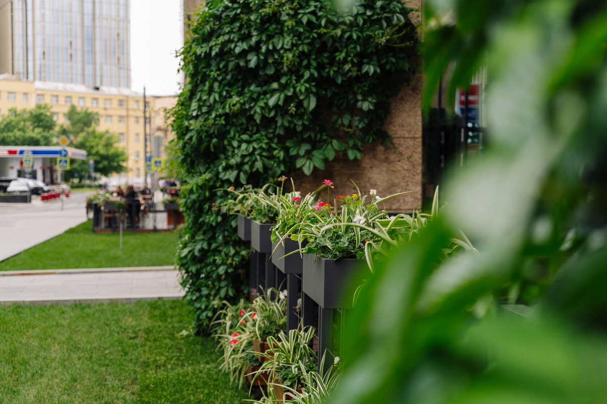 Выполнено декораторами Me Decor