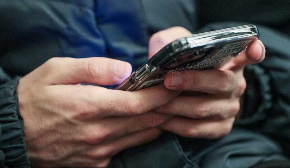 Завис смартфон и не реагирует? Простые способы оживить гаджет