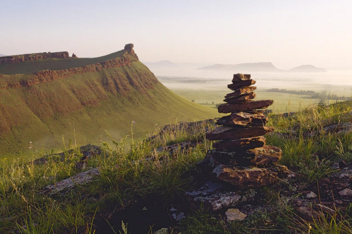 Обаа в районе скальной гряды Сундуки. Хакасия