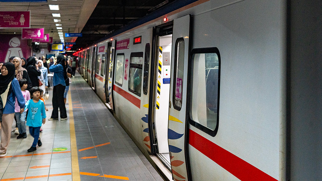 Поезд к пещерам