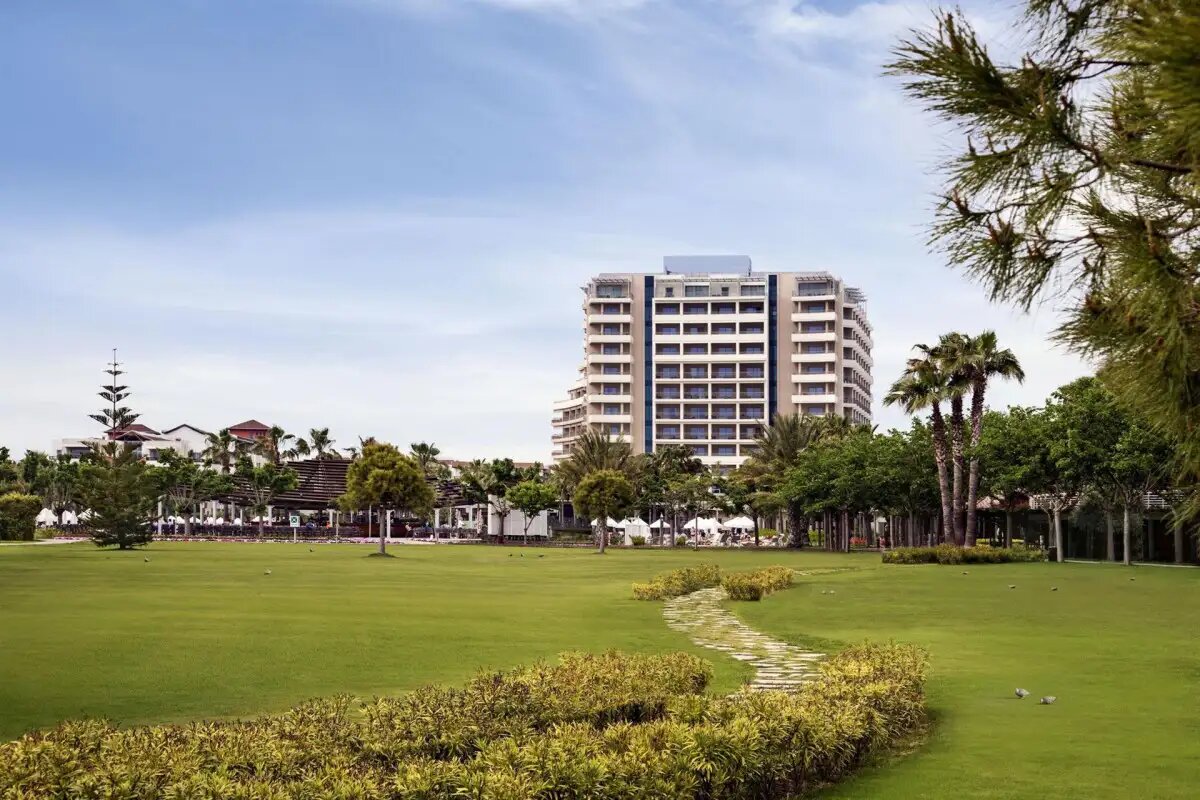 Отель Lara Barut Collection - территория.