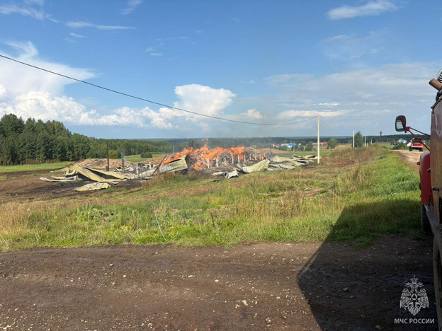    Грозовой разряд поджег сенной склад в Слободском районе