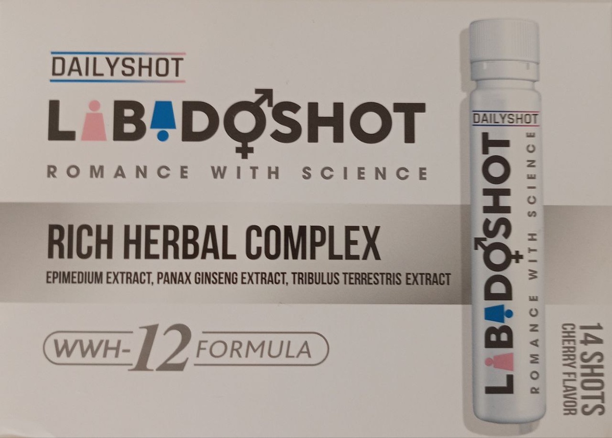 Экстракт красного корейского женьшеня — обладает иммуномодулирующим, метаболическим, биостимулирующим и общетонизирующим действием. Способствует профилактике респираторных и желудочно-кишечных заболеваний, значительно повышает сопротивляемость организма инфекциям.
L-аргинин — полезен для сердечно-сосудистой системы: способствует нормализации артериального давления, уменьшает образование атеросклеротических бляшек. В спорте L-аргинин помогает формировать мышечную ткань и улучшает питание мышц. L-форма аргинина обеспечивает быстрое усвоение и не вызывает дискомфорта в ЖКТ.
L-цитруллин — соединение, которое может повышать эффективность тренировок, а также увеличивать силу и выносливость организма при интенсивных физических нагрузках.
Экстракт эпимедиума — бустер тестостерона для спортсменов. Эпимедиум (горянка) — невысокое травянистое растение из семейства барбарисовых, содержащее в листьях высокую концентрацию икариина. Это вещество является растительным анаболиком, ускоряющим синтез белка и способствующим росту мышц.
Экстракт якорцев стелющихся (железный шип) — афродизиак. Используется при сексуальных расстройствах, бесплодии, болях в груди, увеличении простаты и других состояниях. Доказано, что он влияет на уровень глюкозы в крови: ингибирует её всасывание в кишечнике и стимулирует высвобождение инсулина поджелудочной железой.
Экстракт родиолы — помогает организму бороться с внутренними и внешними стрессовыми факторами, ускоряет восстановительные процессы в центральной нервной системе, повышает умственную и физическую работоспособность.
Таурин — улучшает энергетические и обменные процессы, поддерживает функции клеточных мембран, способствует нормализации артериального давления.
Экстракт корня лепидии — способствует улучшению репродуктивной функции, повышению полового влечения и сексуальной активности у мужчин.
Тёрнера раскидистая — ценный растительный экстракт, применяемый при эректильной дисфункции. Стимулирует кровоток, усиливает эрекцию, а также помогает 