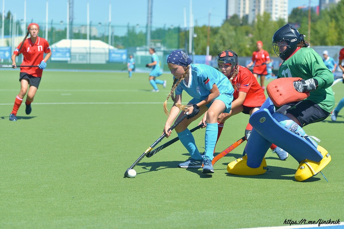 Девчонки в команде - с характером!