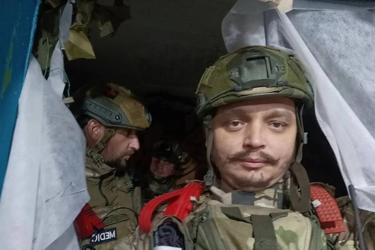    Барамалея журналист застал в перевязочной. Как выяснилось, зовут его Александр, и на СВО он практически с самого начала.