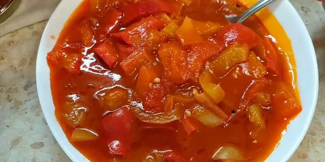 Лечо из перца и томатной пасты в кастрюле🌶️