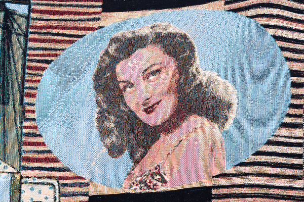 Фрагмент ковра Игоря Гуровича Be A Poem 2