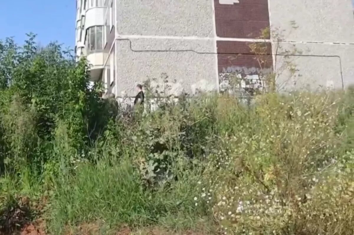    В Перми жилая девятиэтажка грозит сползти в лог Егошихи