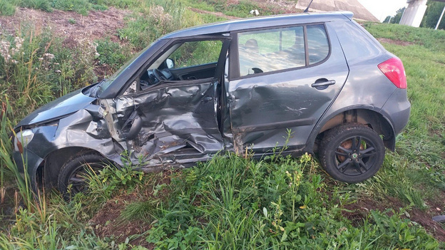    Два автомобиля столкнулись в Кирово-Чепецком районе, пострадали оба водителя