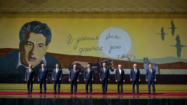    © Фото / пресс-служба президента КР / Улукбек Шамбетов