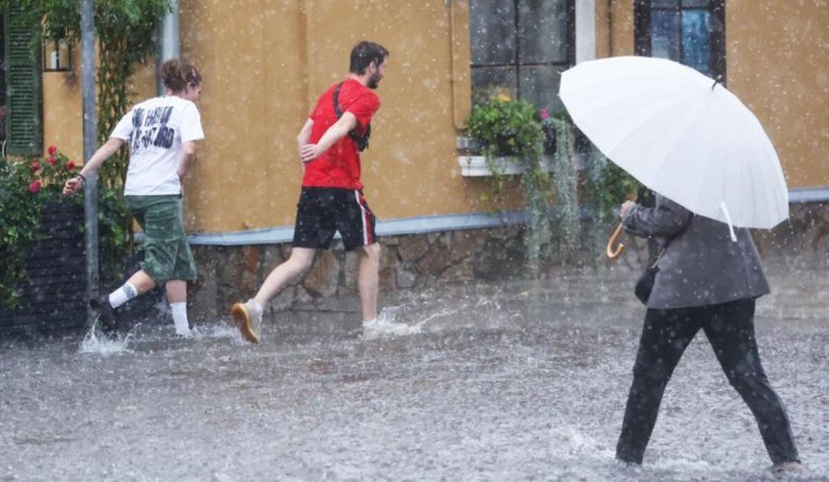     Ливень. Источник: news.ru Автор фото: Алексей Белкин