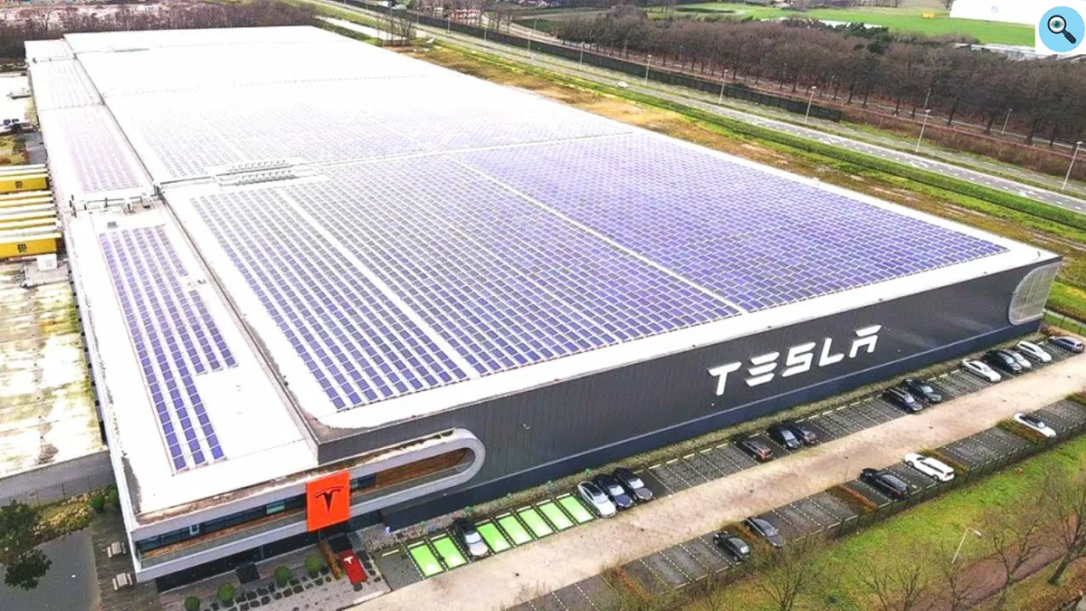 Фото фабрики Тесла