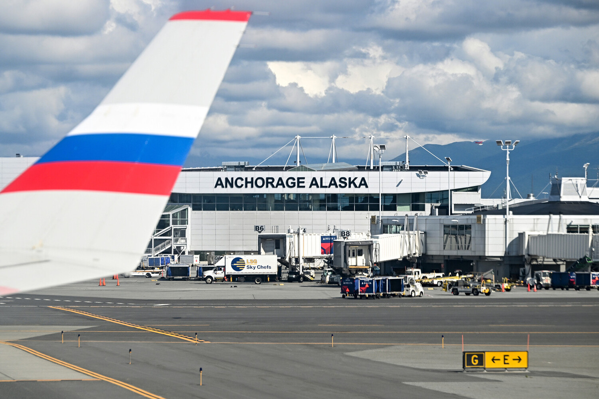    NBC: Трамп лично встретит Путина и расстелет красную дорожку в честь его прибытия на Аляску