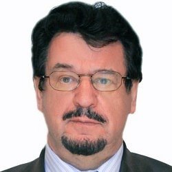    — Важный момент, что означает эта ситуация, например, с точки зрения угроз, рисков для монополярного мира во главе с США. Ну, прежде всего, это значит, что усиливается взаимодействие с Китаем, который является крупным геополитическим противником Соединенных Штатов. Поэтому значит это укрепление связей, которое уже произошло, между Российской Федерацией и Китайской Народной Республикой, это серьезная угроза. Второй момент — это возрастающая роль России в формировании альтернативной системы в формате БРИКС, саммит которого в прошлом году прошел в Казани. Совершенно четко видно, что Россия формирует альтернативную систему глобального управления, — заявил Абрамов в разговоре с «Реальным временем».