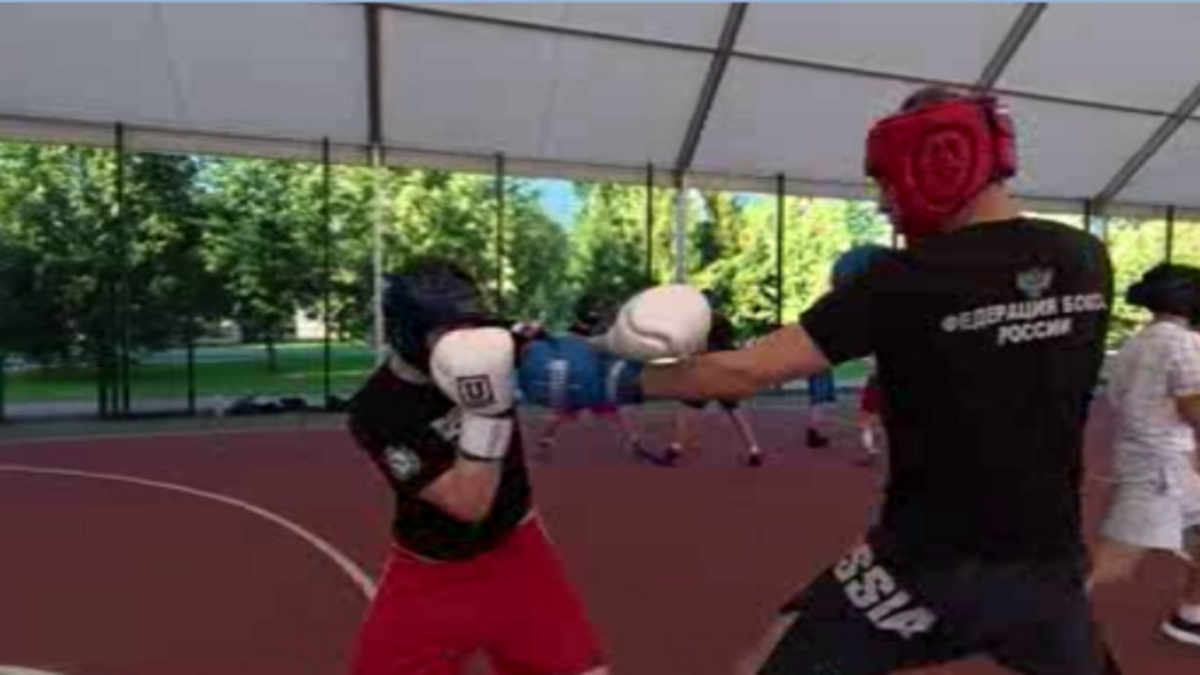    Курские боксёры готовятся к предстоящим соревнованиям