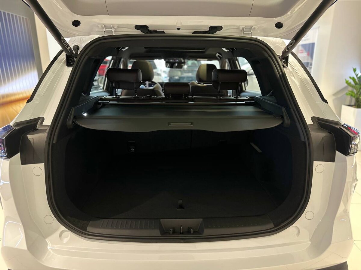 Базовый объём багажника — 475 л, при сложенных задних сиденьях — увеличивается до 1 500 л