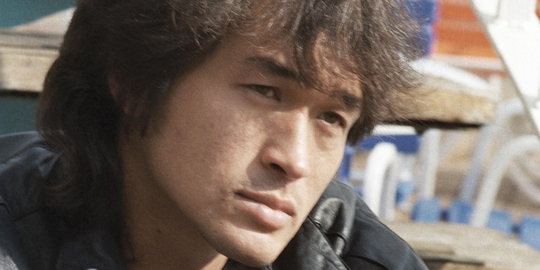 "Цой жив": 35 лет назад не стало легендарного рок-музыканта