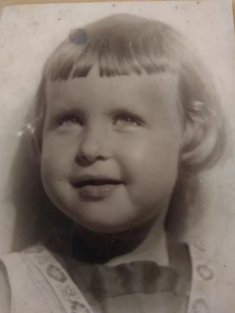 Фото: маленькая Ира