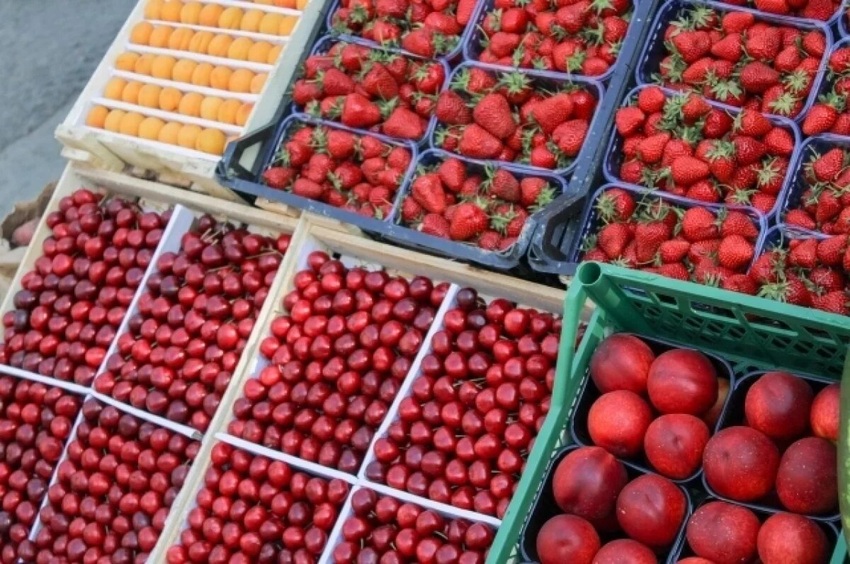    В Омске обезвредили 8 тонн зараженных нектаринов из Узбекистана