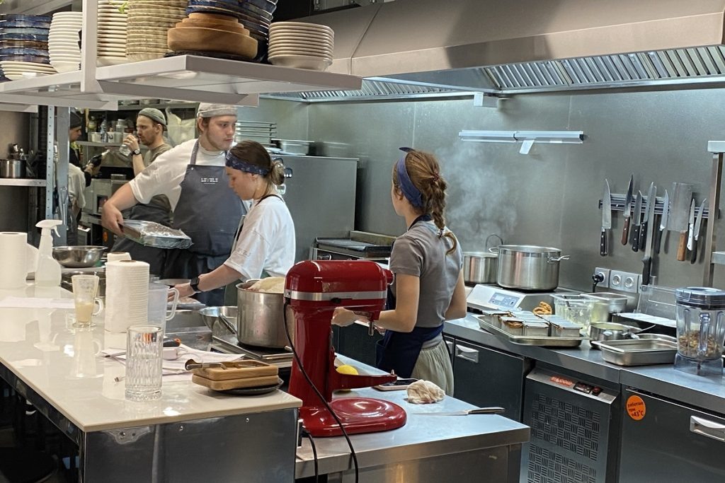 открытая кухня