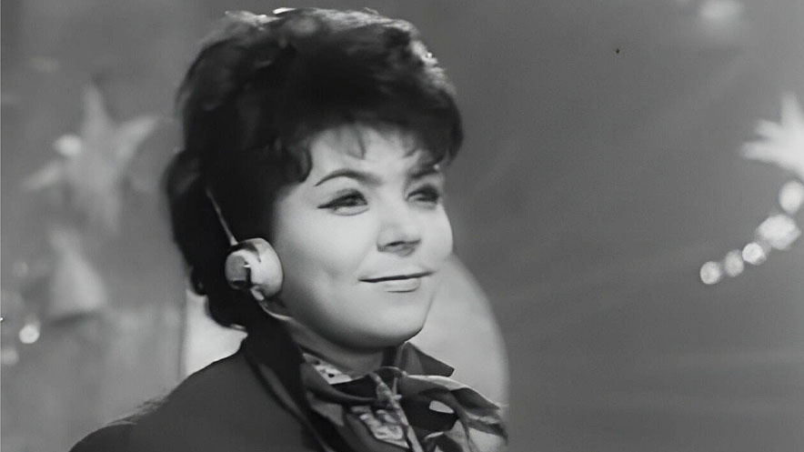 Майя Кристалинская в новогоднем фильме "В первый час", 1965 г.