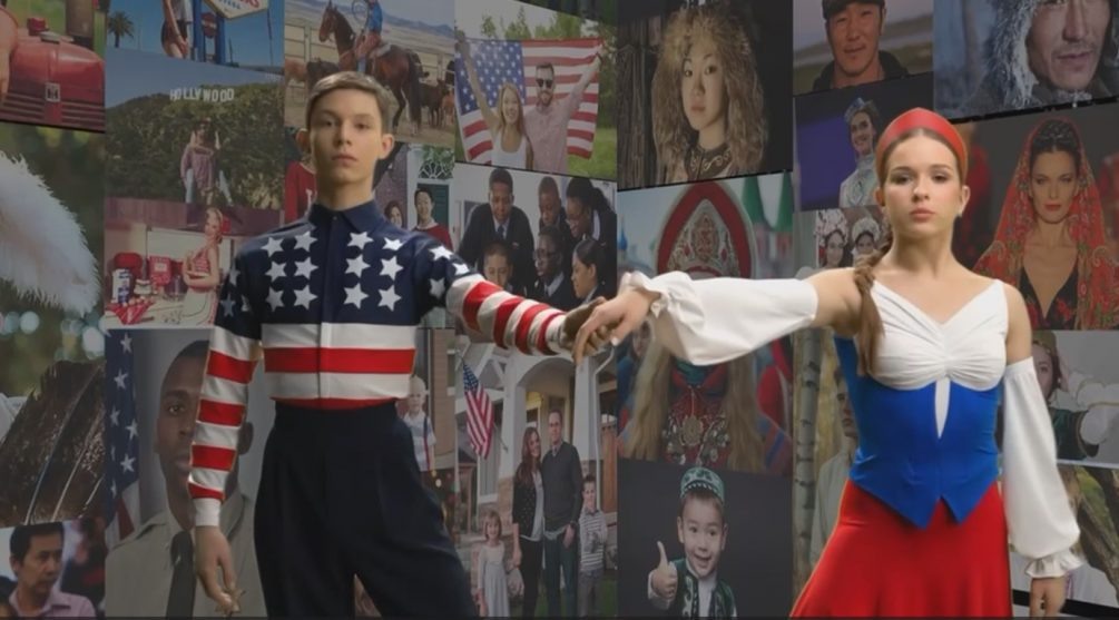    Судя по ролику, все хорошо: "Химарсы" по Белгороду прощены, как и "Атакамсы" по Крыму. Только совет да любовь между США и РФ. (Скрин из видео).